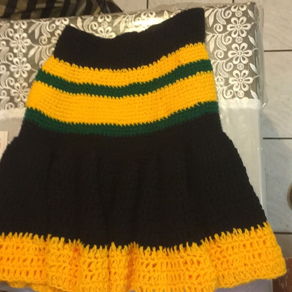 Hand crochet skirt in black,yellow and green - Picture 1 of 1